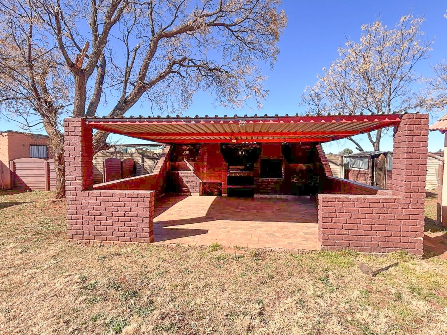 3 Bedroom Property for Sale in Lindequesdrif North West
